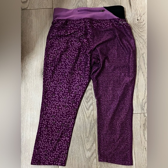 Nike Purple capris size S - Picture 2 of 4